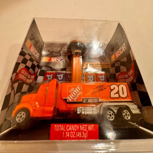 PEZ Dispenser TONY STEWART #20 Home Depot Truck 6 Packs of Candy 2006 NIP NASCAR - Picture 1 of 11